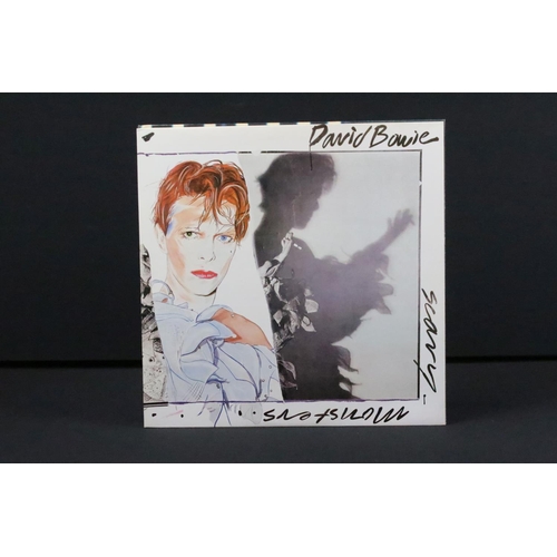 480 - Vinyl - 6 David Bowie LPs to include Hunky Dory, The Man Who Sold The World (INTS 5237), Aladdin San... 