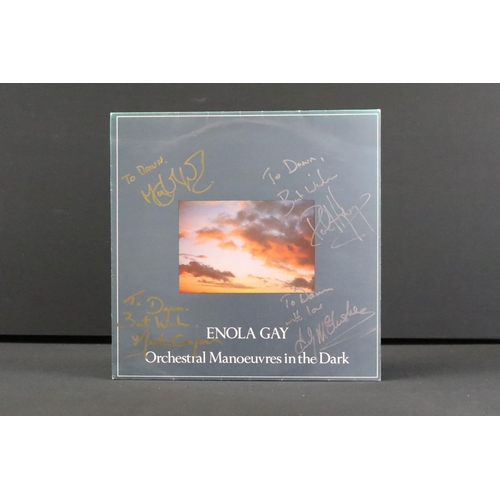 656 - Vinyl / Autographs - Orchestral Manoeuvres In The Dark – Enola Gay. Original UK 1980 12”, Fully sign... 