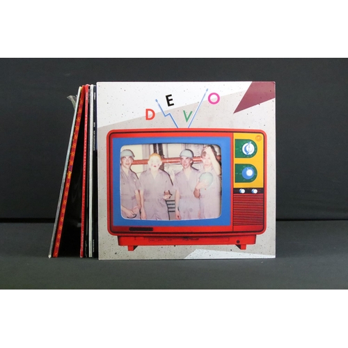 559 - Vinyl - Devo 7 albums to include: Miracle Witness Hour (UK white vinyl, Futurismo Records, FUTNO2), ... 