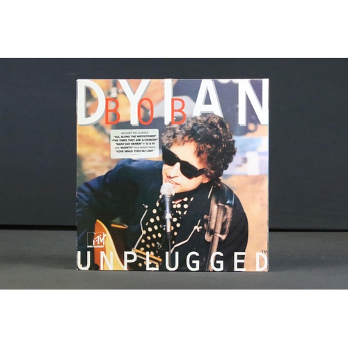 117 - Vinyl - 16 Bob Dylan LPs spanning his career to include MTV Unplugged (Columbia – 478374 1), Good As... 