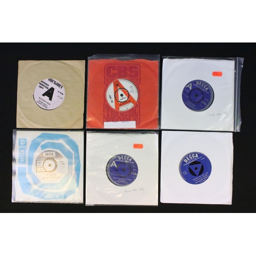 283 - Vinyl - 34 1960s Rock / Psych / Beat / Pop UK demo promos 7” singles to include: The Truth, Danny St... 