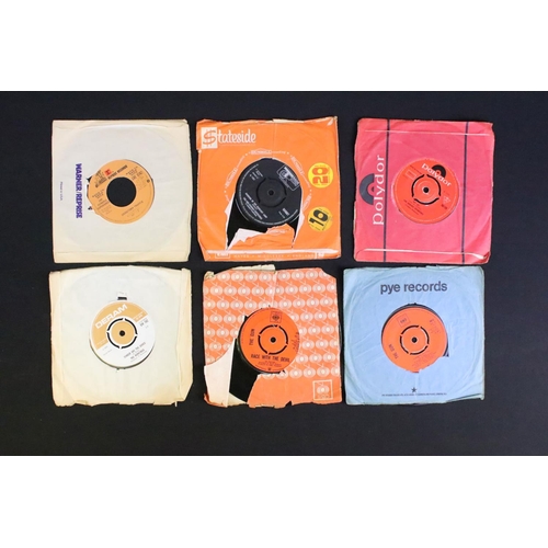 244 - Vinyl - Over 100 Mod / Rock / Beat / Pop 1960’s 7” singles including EP’s to include: The Beatles x ... 