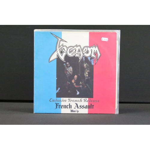 514 - Vinyl - 5 albums and 2 12” by Venom, to include: Possessed (UK 1985 Blue Vinyl, Neat Records, NEAT 1... 