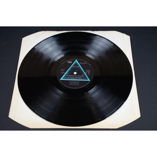 686 - Vinyl - Pink Floyd Dark Side Of The Moon on Harvest SHVL 804.  A10 / B9 matrices.  Complete with pos... 