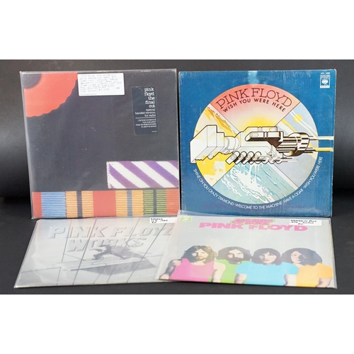 691 - Vinyl - 4 rare Pink Floyd LPs to include The Final Cut (US banded for radio - demo) Ex, Works (US) E... 