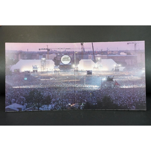 692 - Vinyl - 3 Roger Waters LPs to include The Wall Live In Berlin, The Wall Soundtrack (triple), The Bod... 