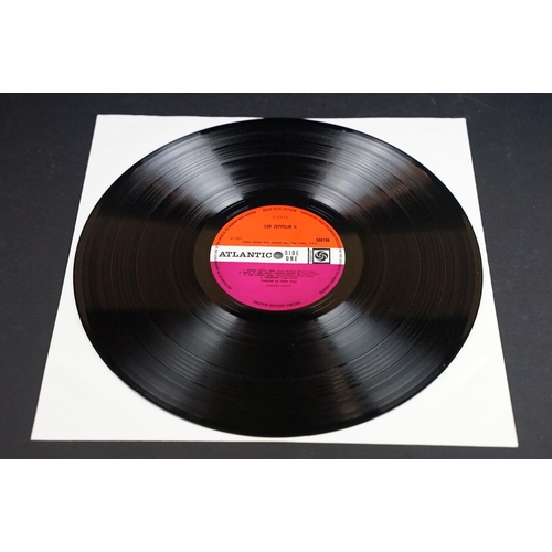 58 - Vinyl - Led Zeppelin II on Atlantic 588198.  Plum Atlantic labels with 'wreck' misprint, A2/B2 matri... 