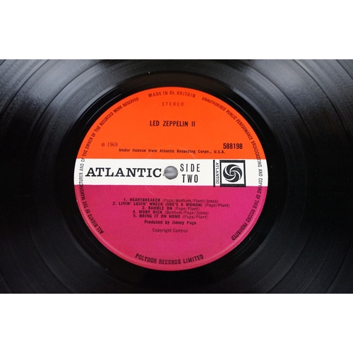 58 - Vinyl - Led Zeppelin II on Atlantic 588198.  Plum Atlantic labels with 'wreck' misprint, A2/B2 matri... 