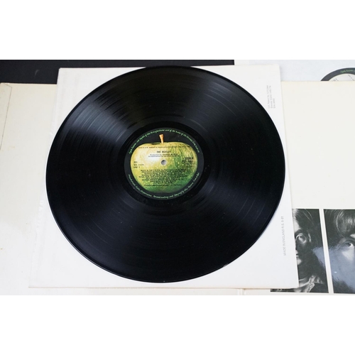 696 - Vinyl - 3 The Beatles LPs to include The White Album stereo top loader No.0193702 name to rear sleev... 