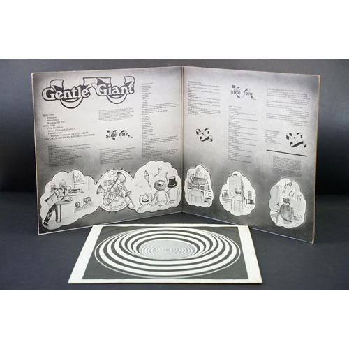 142 - Vinyl - 3 Gentle Giant LPs on Vertigo to include Three Friends (6360 070) with spiral inner Vg side ... 