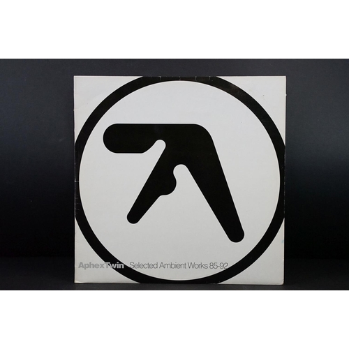 389 - Vinyl - Aphex Twin, 4 albums and one 12” to include: Selected Ambient Works Volume II (US 2012 tripl... 