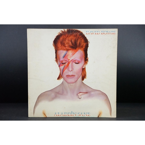 392 - Vinyl - David Bowie Aladdin Sane (RCA 1001) orange RCA Victor label, Victor to right, gatefold sleev... 