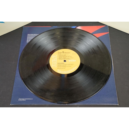 392 - Vinyl - David Bowie Aladdin Sane (RCA 1001) orange RCA Victor label, Victor to right, gatefold sleev... 