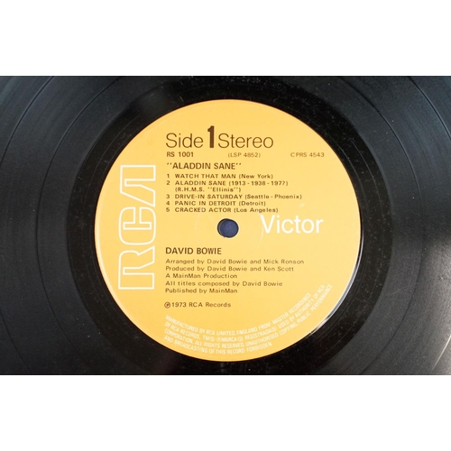 392 - Vinyl - David Bowie Aladdin Sane (RCA 1001) orange RCA Victor label, Victor to right, gatefold sleev... 