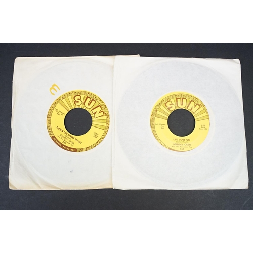 449 - Vinyl - 17 Johnny Cash original Sun Records  USA pressings to include: Hey Porter (Sun 221), Country... 