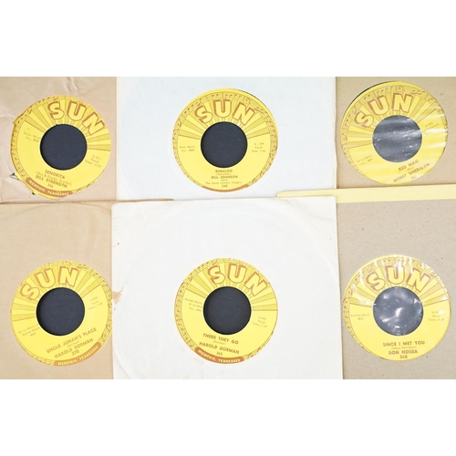 461 - Vinyl - 15 Original USA pressings on Sun Records to include: Bill Johnson (Sun 340), Bill Strength (... 