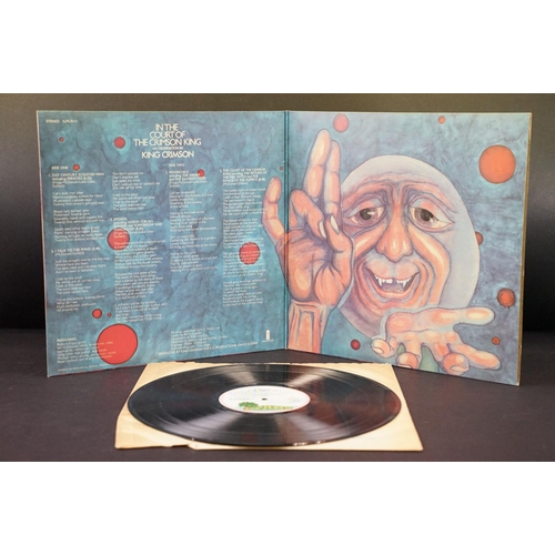 585 - Vinyl - 3 King Crimson LPs on Island Records to include In The Court Of (ILPS 9111), In The Wake Of ... 