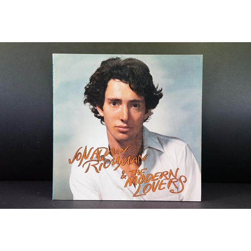 586 - Vinyl - Jonathan Richman 7 albums to include: Because Her Beauty Is Raw And Wild + 7” single (US 200... 