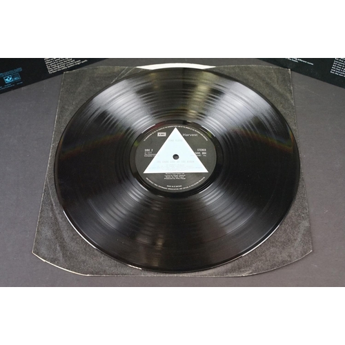 6A - Vinyl - Pink Floyd Dark Side Of The Moon on Harvest SHVL 804.  Solid blue triangle labels.  No inser... 