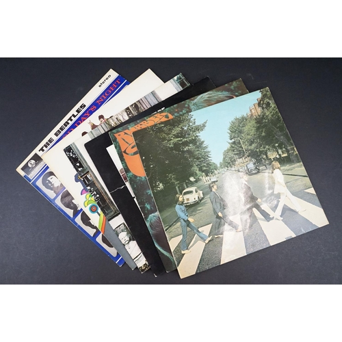 333 - Vinyl - 21 The Beatles & members LPs spanning their career including The White Album (with poster an... 