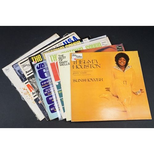 359 - Vinyl - 30 Tamla Motown soul LPs to include Thelma Houston, Mary Wells, The Supremes, The Temptation... 