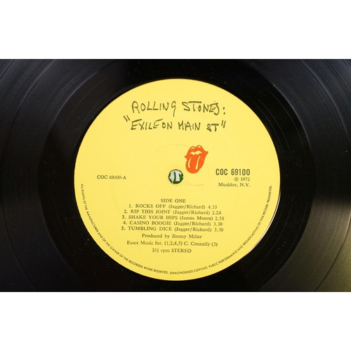 800 - Vinyl - The Rolling Stones Exile On Main Street (COC 69100) 12 postcards (10 attached), correct inne... 