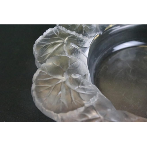 74 - Lalique 'Honfleur' pattern moulded glass circular dish, the border moulded with frosted leaves, sign... 