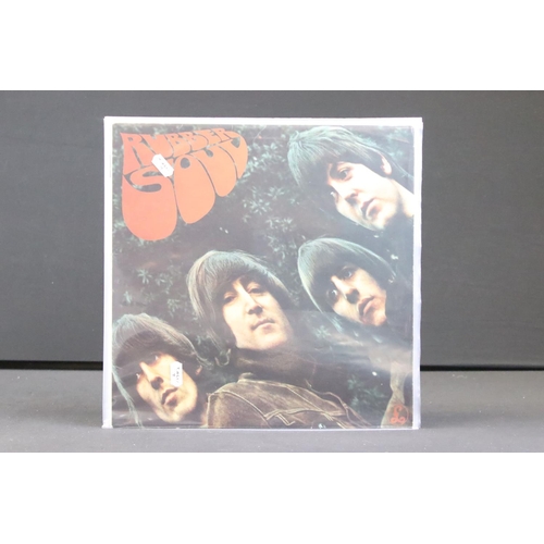 813 - Vinyl – 8 The Beatles and related LPs to include Help! (PMC 1255) mono, The Gramophone Col Ltd and S... 