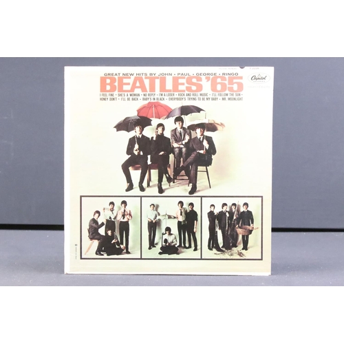 819 - Vinyl - 7 The Beatles LPs to include Sgt Pepper (PMC 7027) pink/red flame inner, complete insert, Wi... 