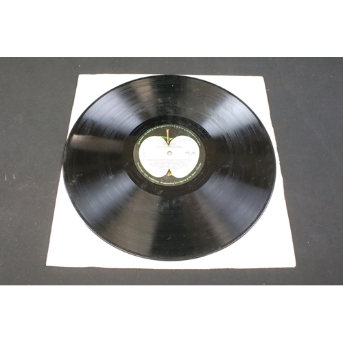 820 - Vinyl - The Beatles White Album (PMC 7067/8) No. 0064815, top loader, no photographs or poster, one ... 