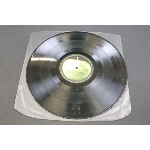 820 - Vinyl - The Beatles White Album (PMC 7067/8) No. 0064815, top loader, no photographs or poster, one ... 