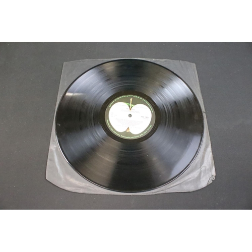 820 - Vinyl - The Beatles White Album (PMC 7067/8) No. 0064815, top loader, no photographs or poster, one ... 