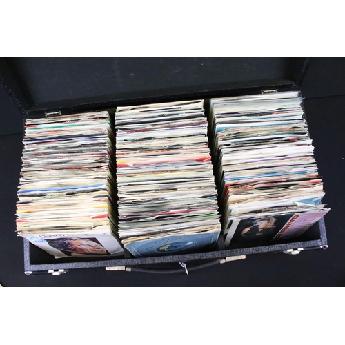 407 - Vinyl - Over 300 mainly 1970s & 1980s rock, pop, soul singles featuring some demos / promos to inclu... 