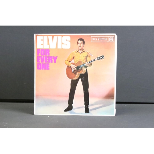 850 - Vinyl - Over 80 Elvis Presley LPs and 2 box sets spanning his career.  Vg overall