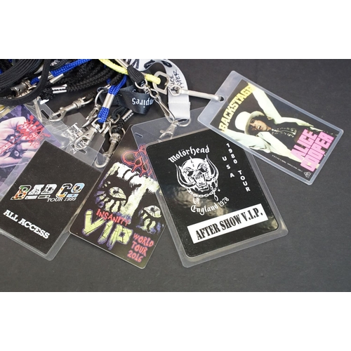 929 - Memorabilia - Alice Cooper - Over 30 VIP / Working / Backstage laminates and lanyards for various to... 