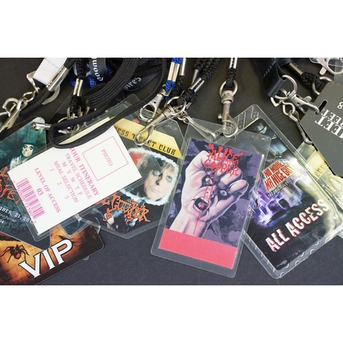 929 - Memorabilia - Alice Cooper - Over 30 VIP / Working / Backstage laminates and lanyards for various to... 