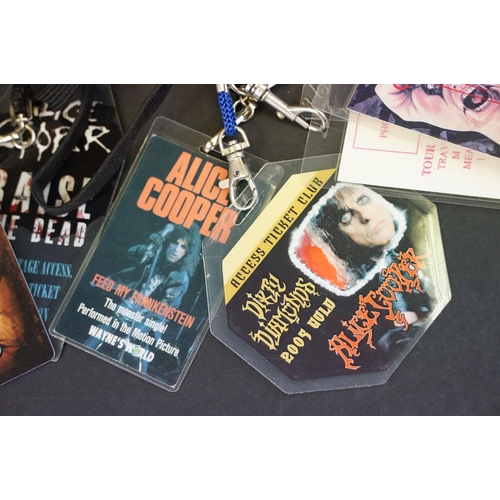 929 - Memorabilia - Alice Cooper - Over 30 VIP / Working / Backstage laminates and lanyards for various to... 