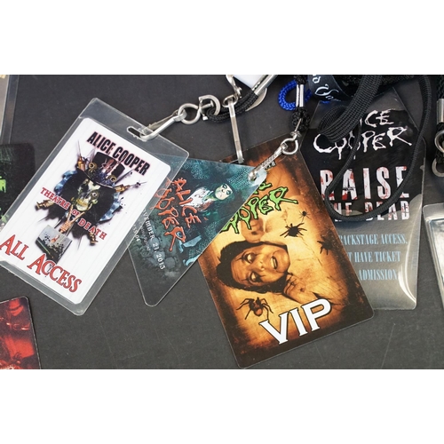 929 - Memorabilia - Alice Cooper - Over 30 VIP / Working / Backstage laminates and lanyards for various to... 