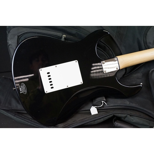 950 - Guitar - Yamaha Pacifica electric guitar in black finish, with a Ritter soft case / gig bag