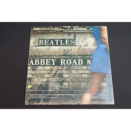 299 - Vinyl - 6 The Beatles LPs to include The White Album PCS 7067 Stereo top loader No. 0304763 two blac... 