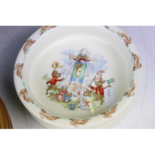 136 - Royal Doulton Bunnykins ceramics to include two twin handled cups, two baby bowl round dishes and an... 