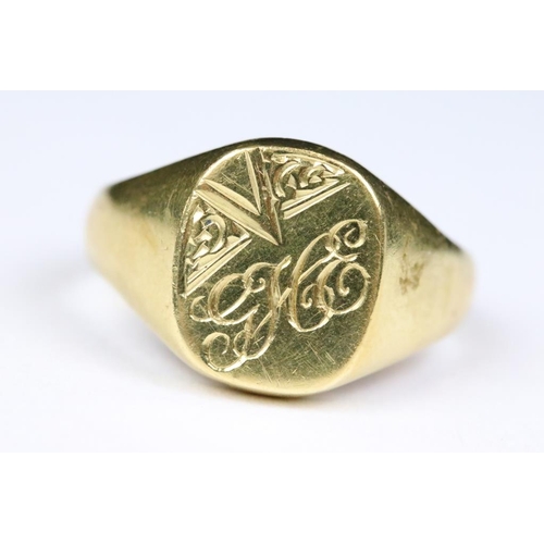 253 - A gents hallmarked 18ct gold signet ring.