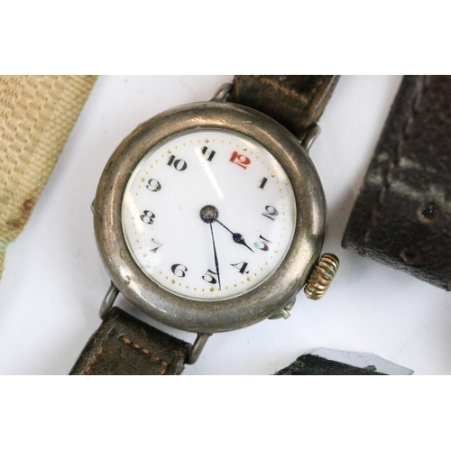 297 - A collection of mixed watches to include Ingersoll and Timex examples.