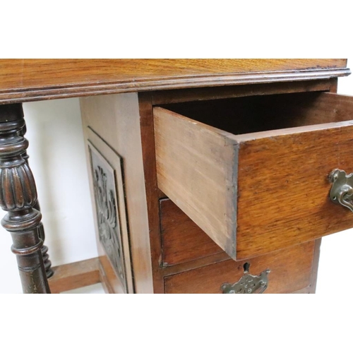 552 - Victorian Davenport, the over-structure with hinged lid opening to a stationery compartment, the hin... 