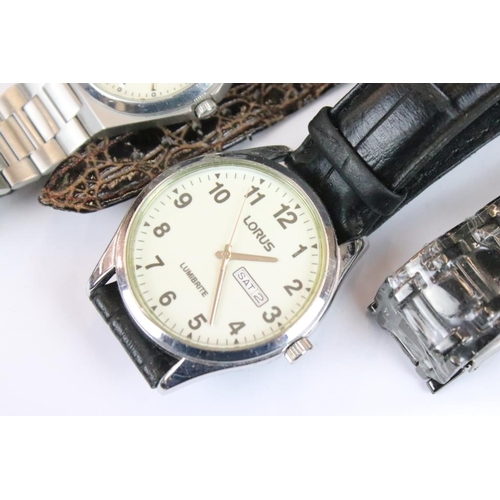 349 - A small selection of gents wristwatches to include Lorus.