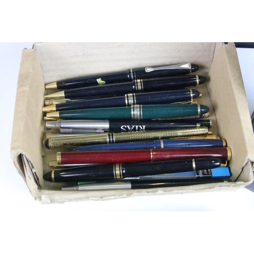 350 - A collection of pens to include fountain, Rollerball and Parker examples.