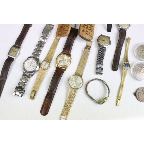 369 - Mixed collectables to include a quantity of ladies & gents watches (featuring Seiko Kinetic Water Re... 