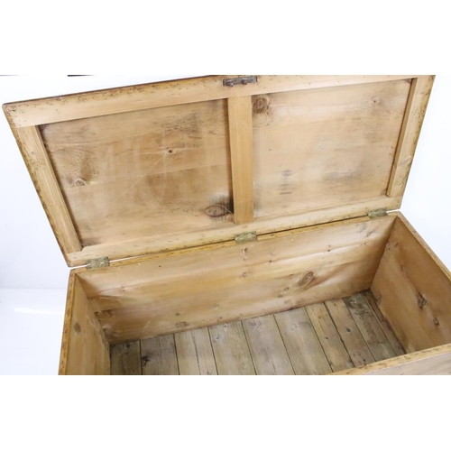 622 - Large 19th century Pine Blanket Box, 122cm long x 56cm wide x 55cm high