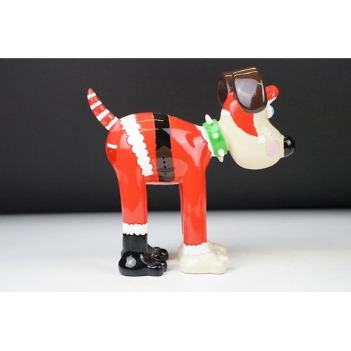 17 - Four Aardman / W&G Ltd Wallace & Gromit 'Gromit Unleashed' figures to include Gromberry, Santa Paws,... 