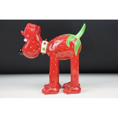 17 - Four Aardman / W&G Ltd Wallace & Gromit 'Gromit Unleashed' figures to include Gromberry, Santa Paws,... 